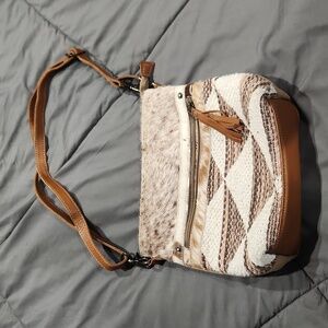 Myra Bag‎